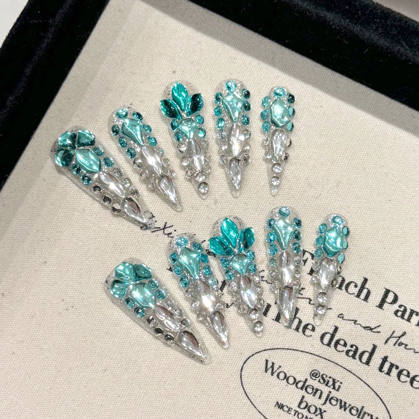 Luxury Flash Rhinestone Long Stiletto Press-On Nails